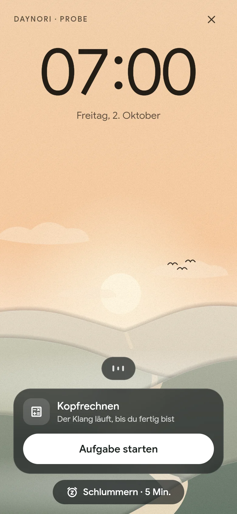 Der Wecker klingelt um 07:00 über der Morgenlandschaft.