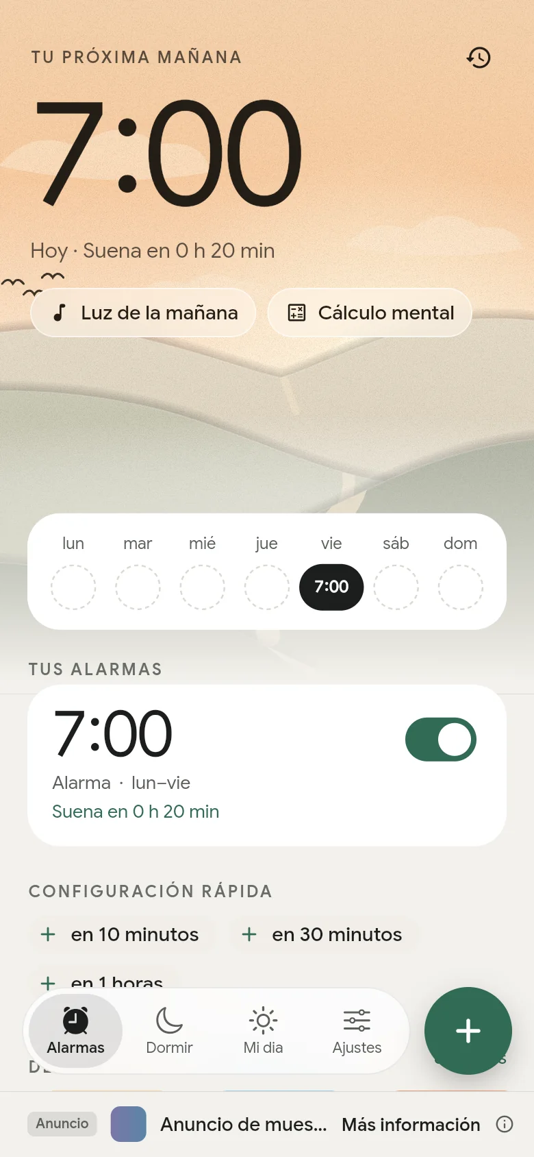 La pestaña Alarmas: la próxima alarma está puesta a las 07:00.