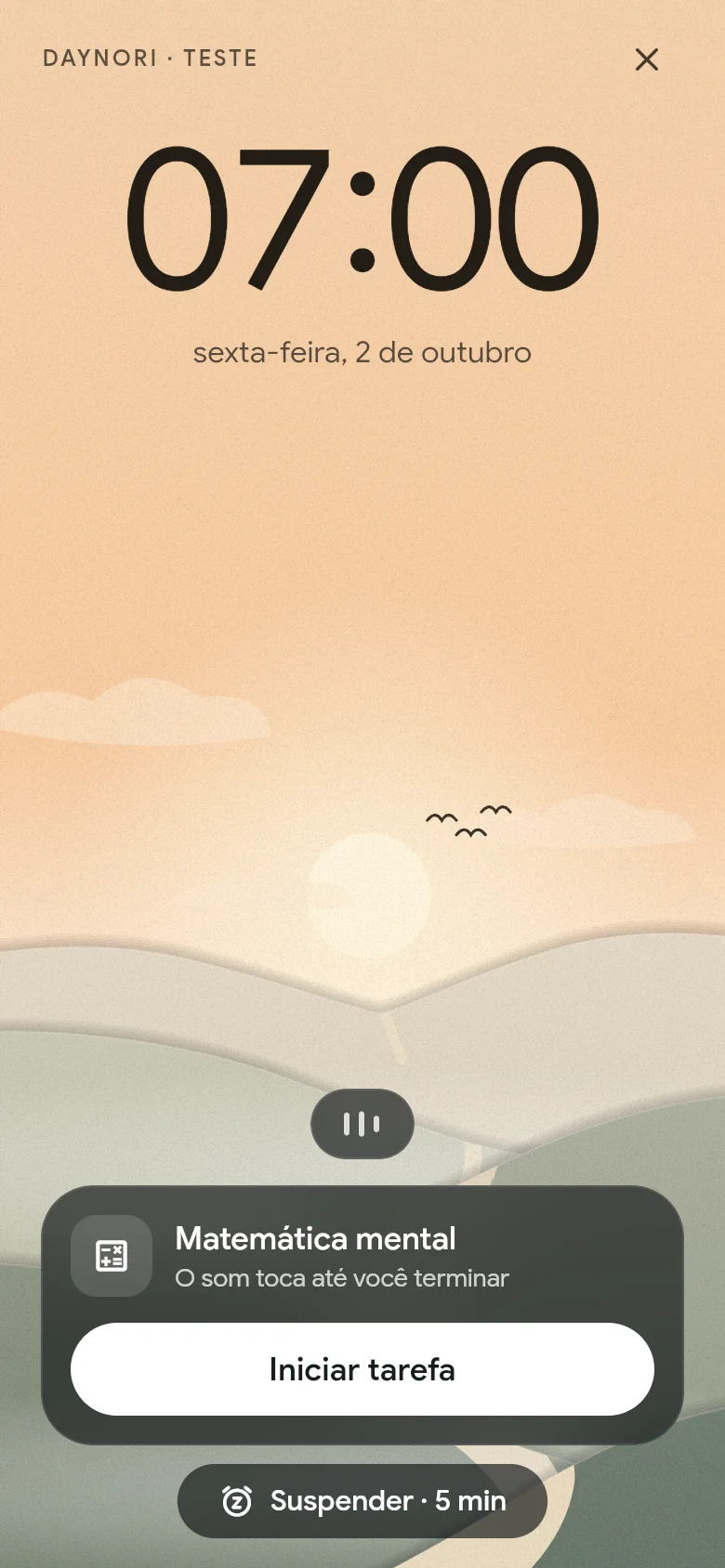 O alarme toca às 07:00 sobre a paisagem da manhã.