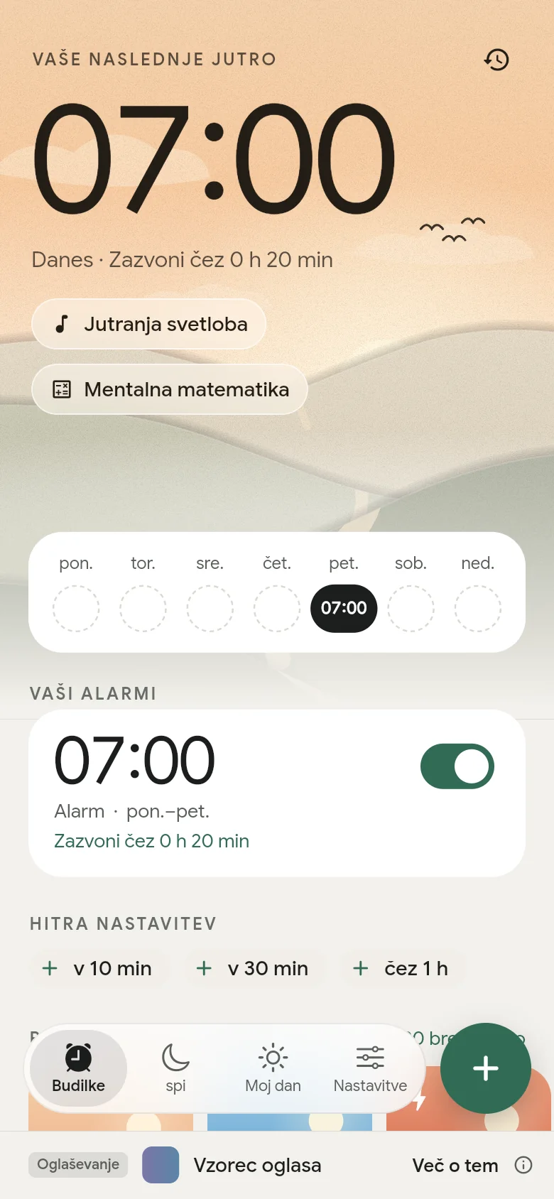 Zavihek »Budilke«: naslednji alarm je nastavljen na 07:00.