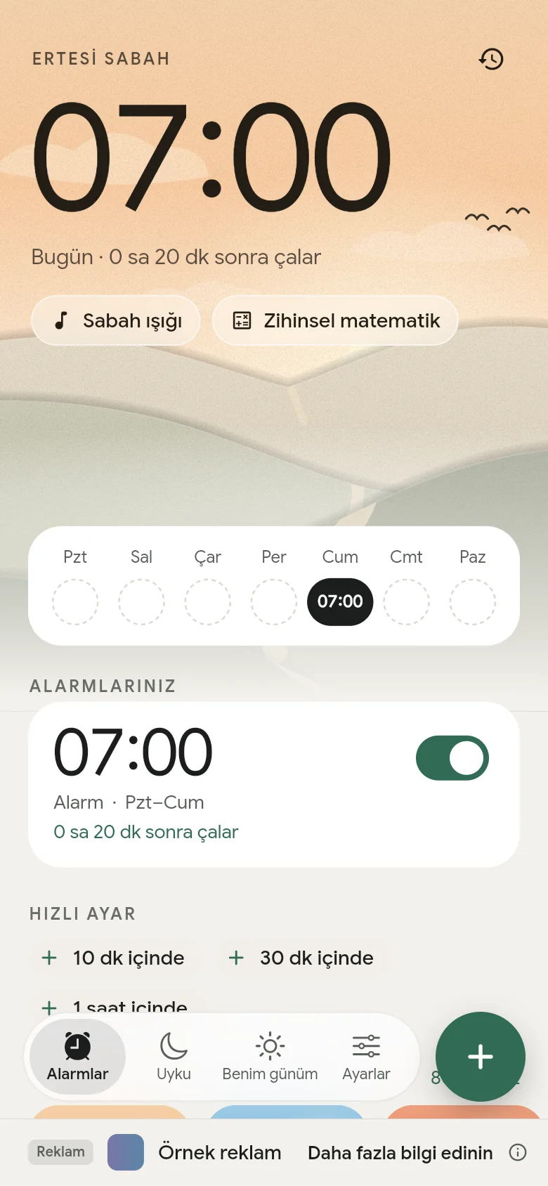 Alarmlar sekmesi: bir sonraki alarm 07:00'ye kurulu.